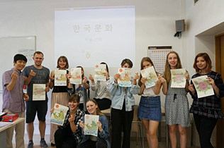 리투아니아 빌뉴스 세종학당, 한국 민화를 그렸어요! 2