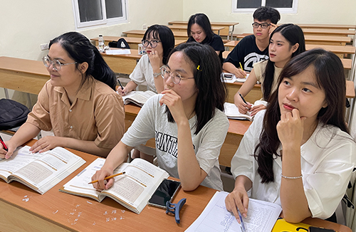 하노이1 세종학당에서 한국어를 공부하는 판 응우옌 느 꾸잉 님