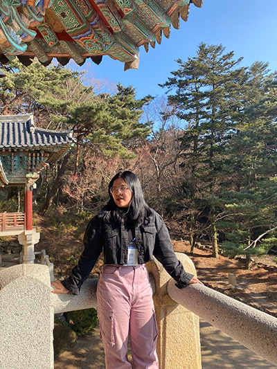 고궁에서 한국 전통문화를 체험하고 있는 판 응우옌 느 꾸잉 님