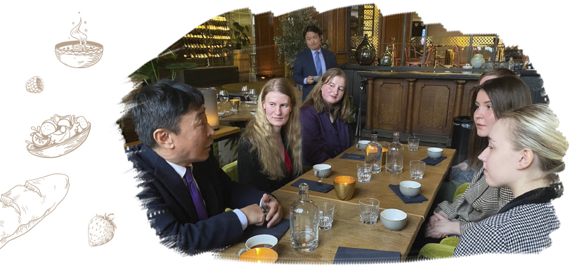 주 스웨덴 대사관 하태역 대사님과 예테보리 세종학당 학생들의 식사